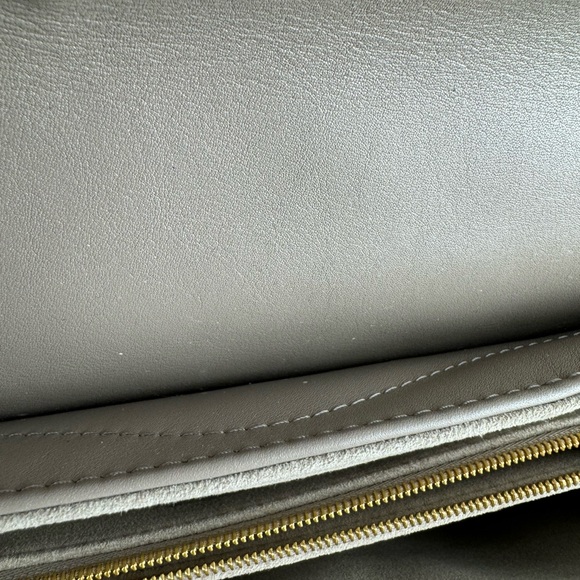 Louis Vuitton Beige Quilted Leather Bag - Picture 10 of 10